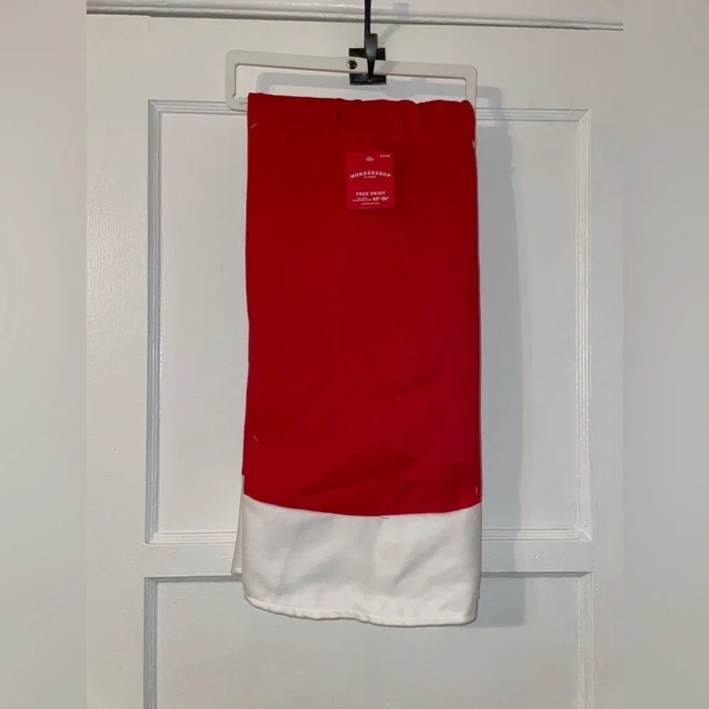 Wondershop christmas tree skirt